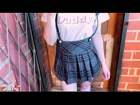 ❤️ Schoolgirl buruja rẹ dick jinna ati fokii dipo ti awọn kilasi. ☑ Ibalopo
